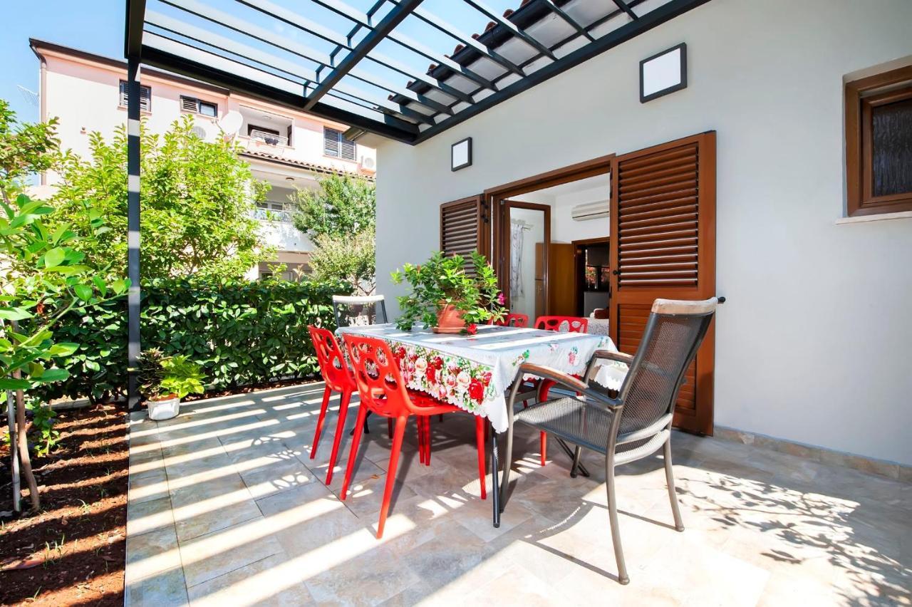 Apartments Karmen Rovinj Exterior photo