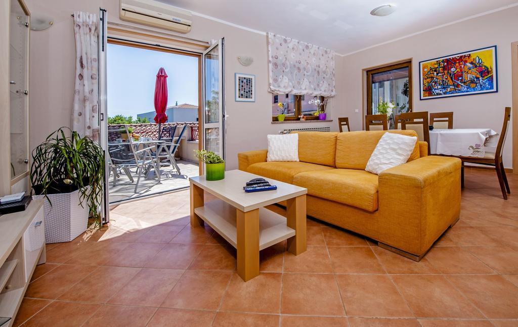 Apartments Karmen Rovinj Exterior photo