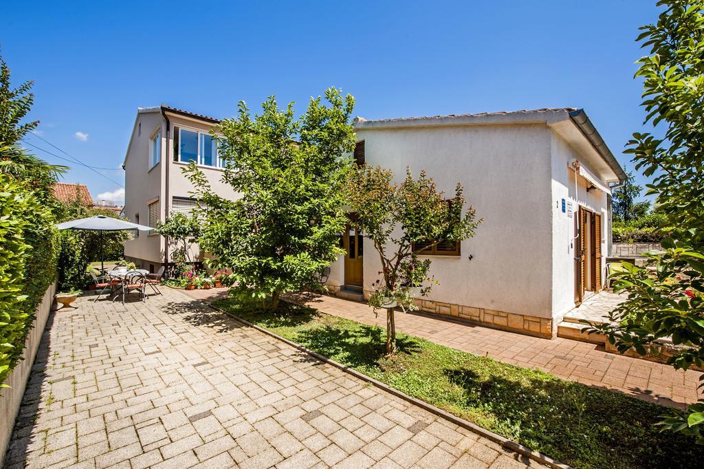Apartments Karmen Rovinj Exterior photo